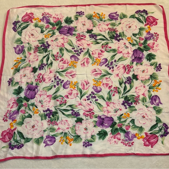 Scarf: Floral 100% Silk Vintage Scarf EUC - Picture 15 of 15